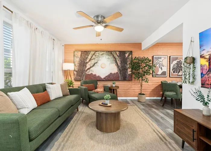 Apartment Stylish Swimming Pool, King Bed! - *