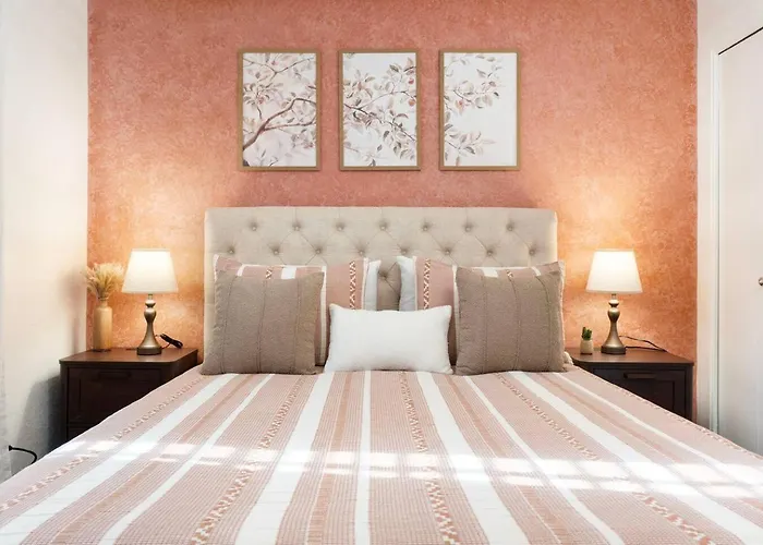 Stylish Swimming Pool, King Bed! - * Tempe
